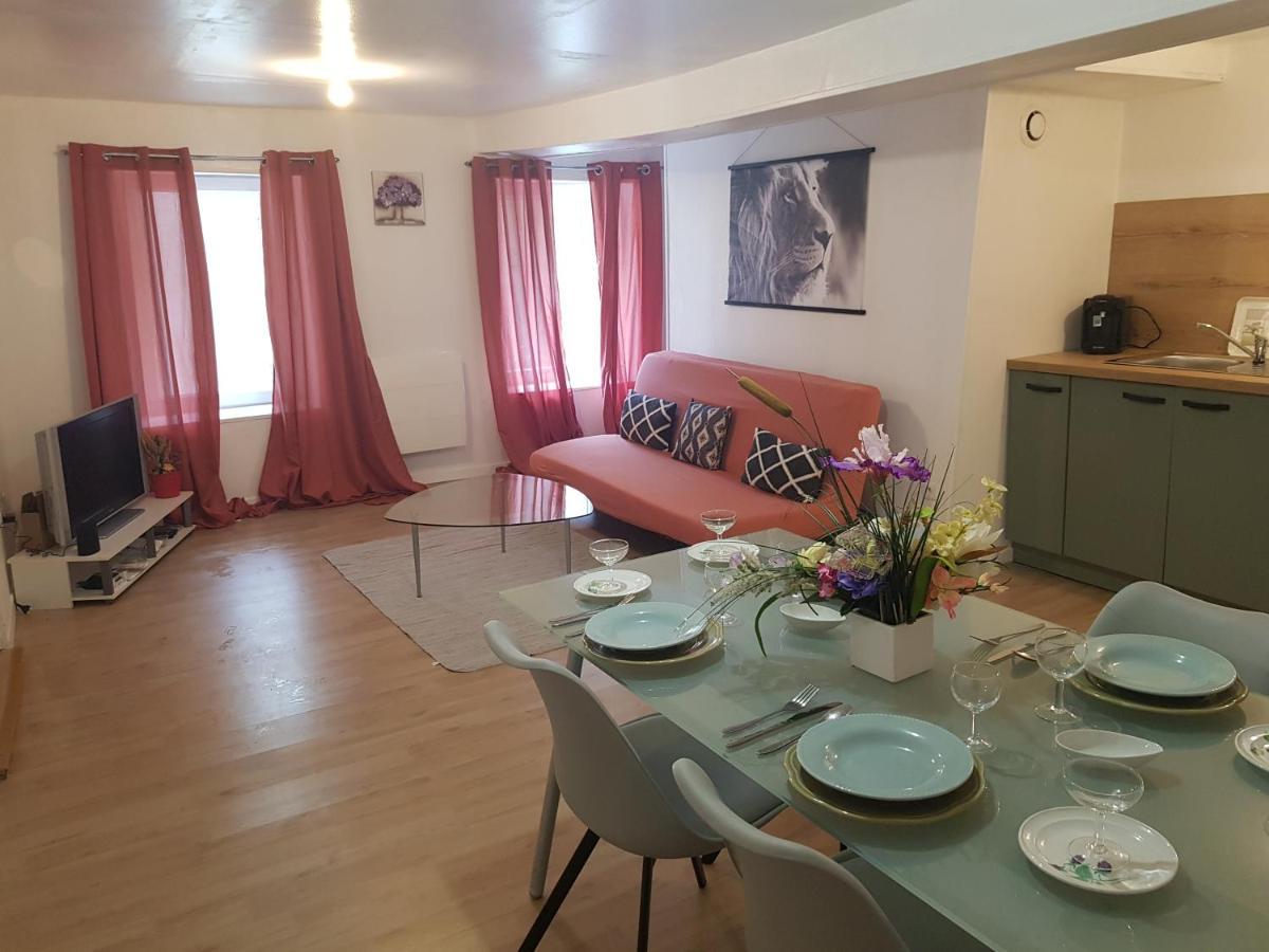 St Junien N:2 Apartment *